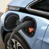 Foto Seperti Handphone GM Kembangkan Sistem Charging Cepat untuk Mobil Listrik