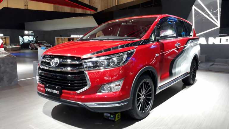 GIIAS 2019 Toyota Modifikasi  Venturer  Bertema Indonesia 